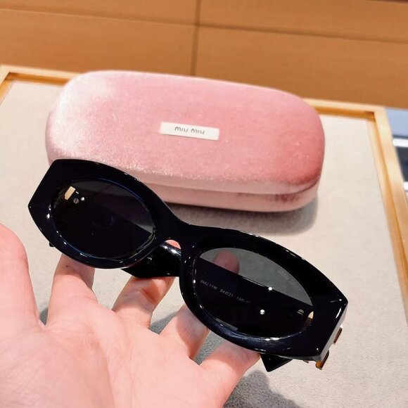 MIU MIU sunglasses - Picture 5 of 10